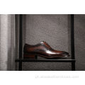 Sapatos masculinos com alça de couro para negócios casuais em relevo